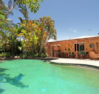 Okinja 71 - Tropical 4 BDRM Home with Pool