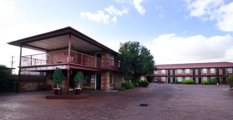 Old Willyama Motor Inn - Mackay Tourism 1