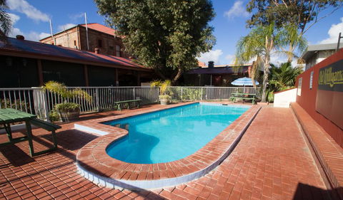 Old Willyama Motor Inn - Mackay Tourism 0