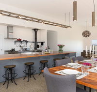 On A Hill - modern country home near Braidwood - Mackay Tourism