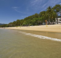 On Palm Cove Beachfront Apartments - Mackay Tourism