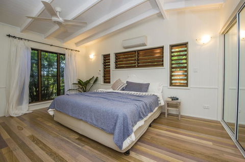 On The Beach - Mackay Tourism 3