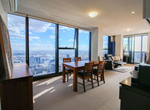 ON TOP OF THE WORLD - BEST VIEWS IN MELBOURNE !! - Mackay Tourism 1