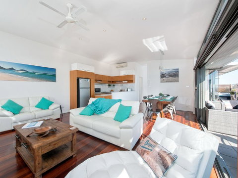 One Mile Cl, Townhouse 22, 26, The Deckhouse - Mackay Tourism 1