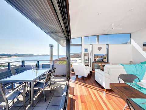 One Mile Cl, Townhouse 22, 26, The Deckhouse - Mackay Tourism 0