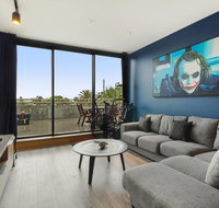 One-Bed Apartment With Balcony and Luna Park Views - Mackay Tourism