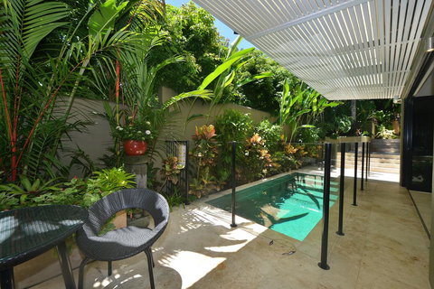 OneLuxe Port Douglas - Mackay Tourism 2