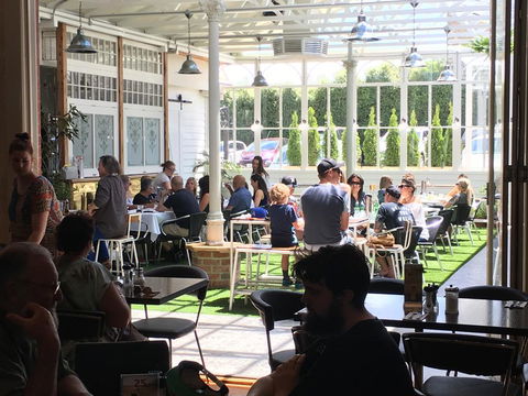 Oscars Hotel And Cafe Bar - Mackay Tourism 2
