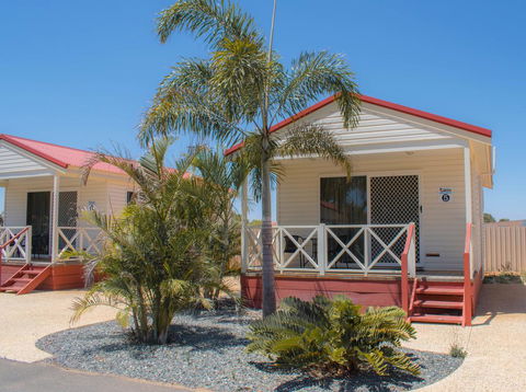 Outback Oasis Caravan Park - Mackay Tourism 0