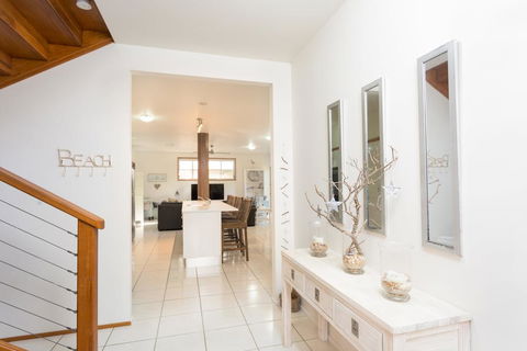 OUTRIGGER - Mackay Tourism 2