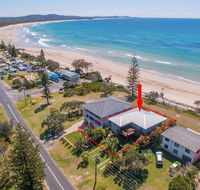 Pacifica 2 - Opposite the beach at Brooms Head - Mackay Tourism