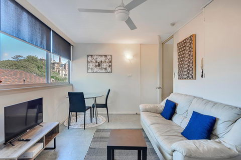 PADDINGTON PAD With PARKING & SMART TV & POOL - Mackay Tourism 3