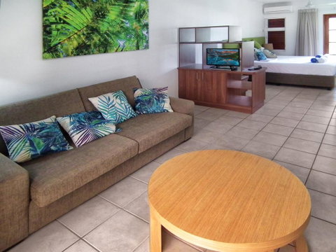 Palm Cove Beach Retreat - Mackay Tourism 3