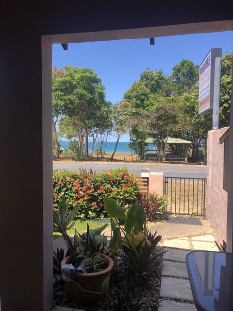 Pandanus Holiday Apartments - Mackay Tourism 1