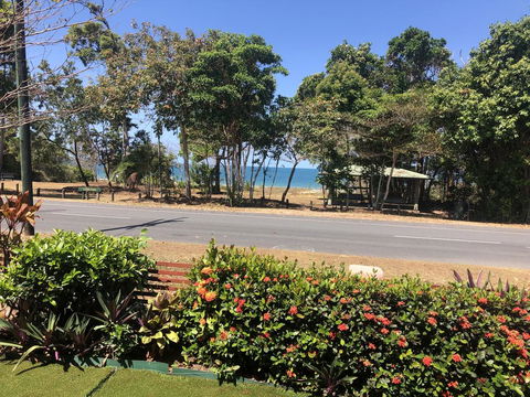 Pandanus Holiday Apartments - Mackay Tourism 2