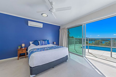 Panoramic Island Views - Shute Harbour - Mackay Tourism 0