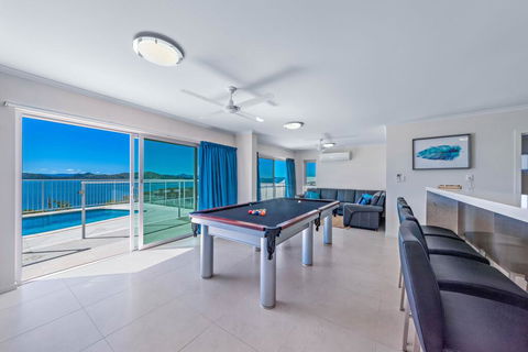 Panoramic Island Views - Shute Harbour - Mackay Tourism 2