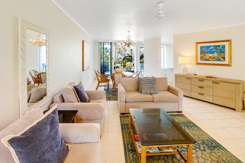 Paringa  -  Private Beachfront Apartments - Mackay Tourism 3