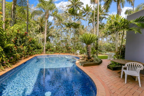 Paringa  -  Private Beachfront Apartments - Mackay Tourism 1