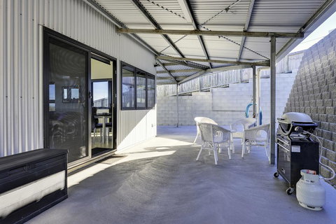 Park Beach Retreat - Mackay Tourism 1