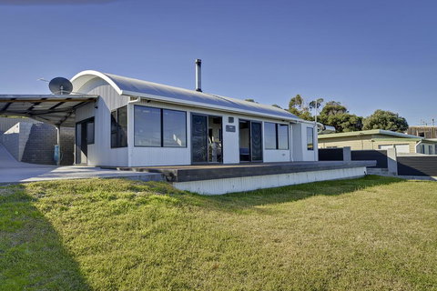 Park Beach Retreat - Mackay Tourism 2