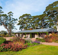 Paul Bangay The Farmhouse - Mackay Tourism