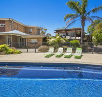 Paw Up Luxury Villa in Rye - Mackay Tourism