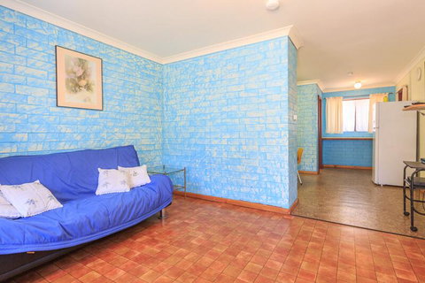 Peaceful Bay Chalet 9 - Mackay Tourism 0