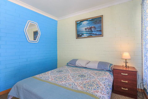 Peaceful Bay Chalet 9 - Mackay Tourism 1