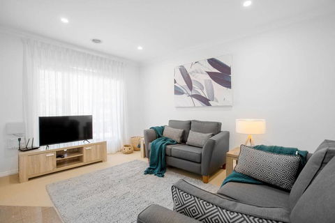 Peaceful Designer 2BR@ReserveStyle Mill Park - Mackay Tourism 0