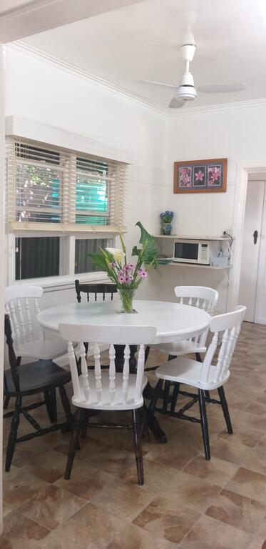 Peaceful Happy Home - Mackay Tourism 1