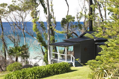 Pebbly Beach Escape - Mackay Tourism 1