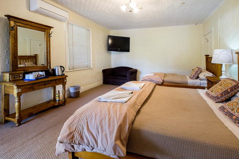 Peel Inn Nundle - Mackay Tourism 2