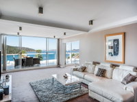Penthouse 707 - 4 Bedroom Oceanview Penthouse
