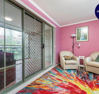 Pet Friendly Home - Pool  Parking - Tennis Court - Mackay Tourism