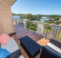 Pet Friendly Lentara St 8 - Fingal Bay - Mackay Tourism