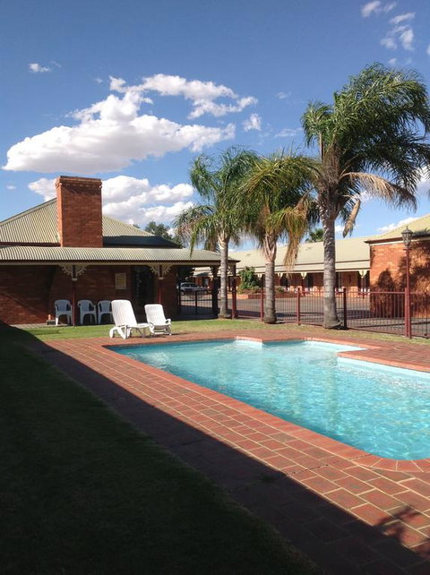 Philadelphia Motor Inn - Mackay Tourism 3