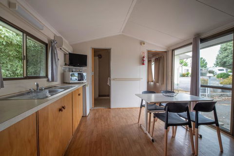 Pine Country Caravan Park - Mackay Tourism 1