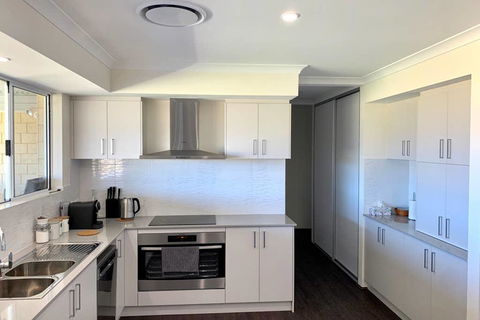 Pinnacle Retreat - Mackay Tourism 0