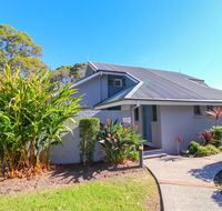 Plover Deluxe Resort Villa - Mackay Tourism