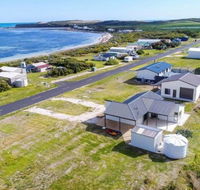 Plovers Rest at Cape Douglas - Mackay Tourism