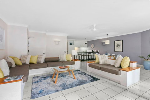 Poolside Apt. In Alamanda Beachfront Resort (41) - Mackay Tourism 2