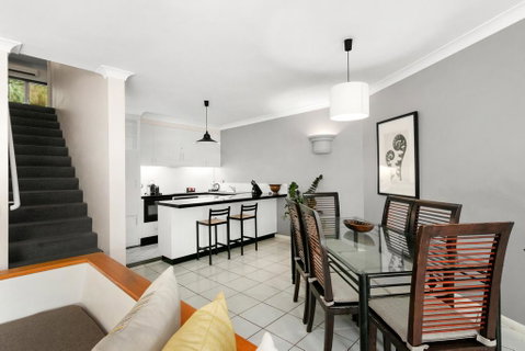 Poolside Apt. In Alamanda Beachfront Resort (55) - Mackay Tourism 2