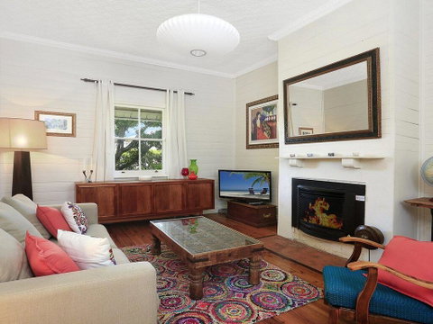 Poppy Cottage-delightful Pet Friendly Weatherboard - Mackay Tourism 2
