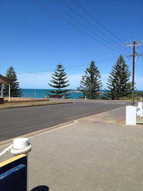Port Elliot Beachcomber - Mackay Tourism 3