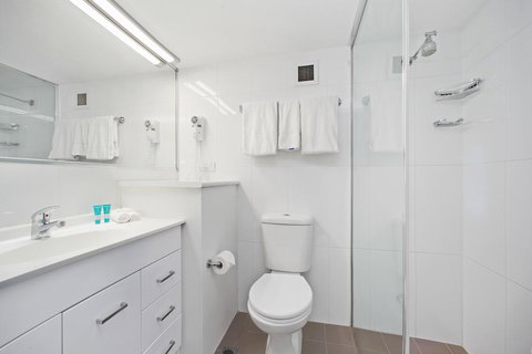 Port Pacific Resort - Mackay Tourism 1