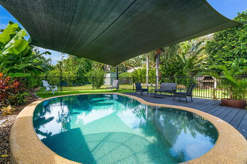 Private Pool, Big Backyard, Aircon - Paradise! - Mackay Tourism 0