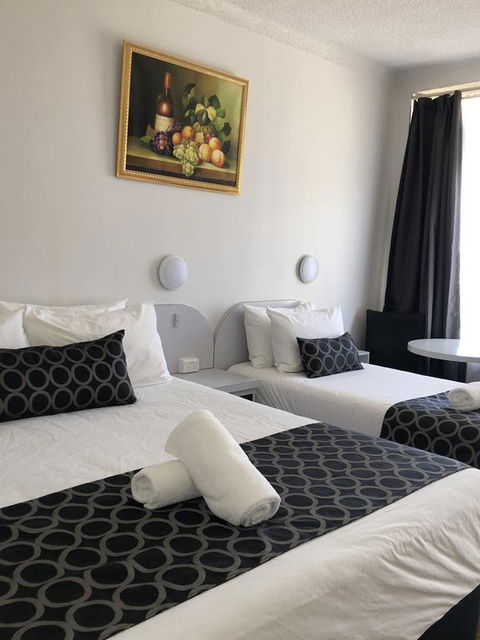 Queanbeyan Motel - Mackay Tourism 1