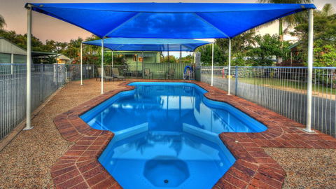 Queens Beach Tourist Village - Mackay Tourism 0