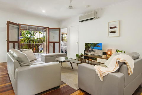 Queenslander At 4 Mile Beach Port Douglas - Mackay Tourism 0